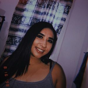 Meet your Posher, Angelica